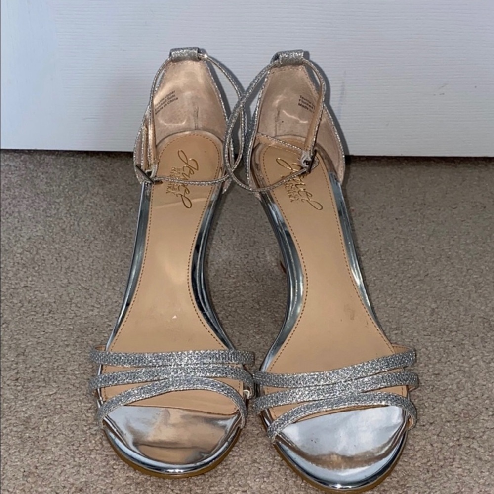 Badgley Mischka Silver wedge EUC size 9 - No box!